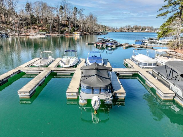 806 Bright Leaf Court, Se Bright Leaf Court, Seneca, SC 29672