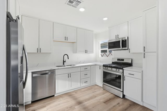1829 W CAMPBELL Avenue, Phoenix, AZ 85015