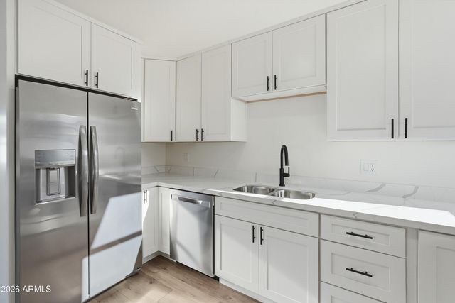 1829 W CAMPBELL Avenue, Phoenix, AZ 85015
