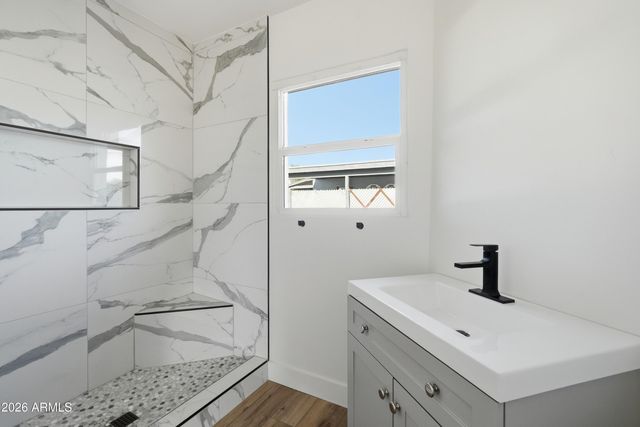 1829 W CAMPBELL Avenue, Phoenix, AZ 85015