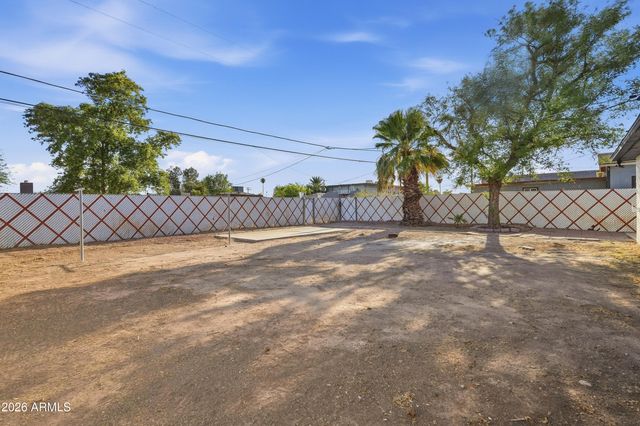 1829 W CAMPBELL Avenue, Phoenix, AZ 85015