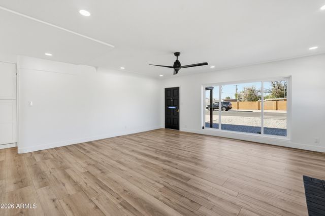 1829 W CAMPBELL Avenue, Phoenix, AZ 85015