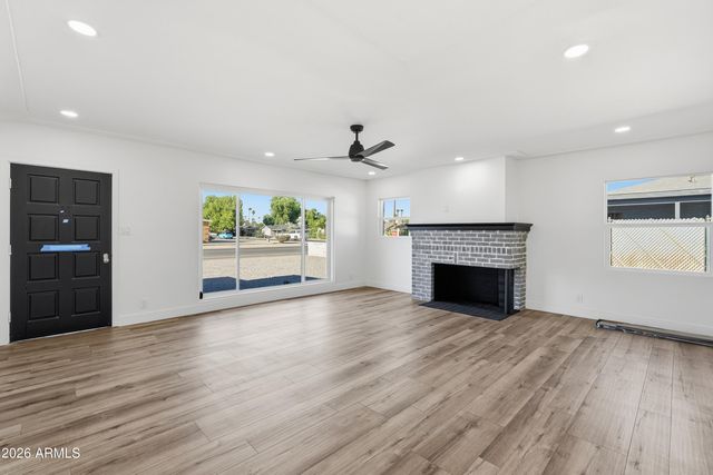 1829 W CAMPBELL Avenue, Phoenix, AZ 85015