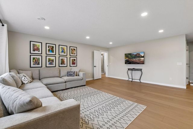 4391 Millstone Drive, Chaska, MN 55318
