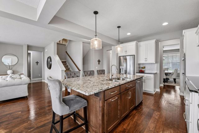 4391 Millstone Drive, Chaska, MN 55318