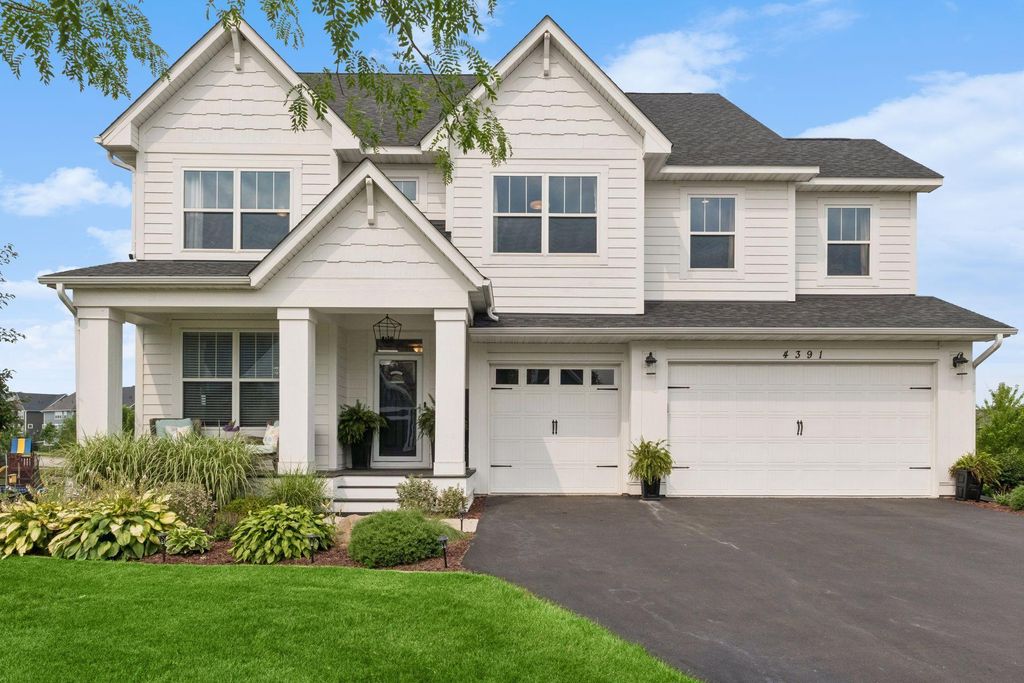 4391 Millstone Drive, Chaska, MN 55318