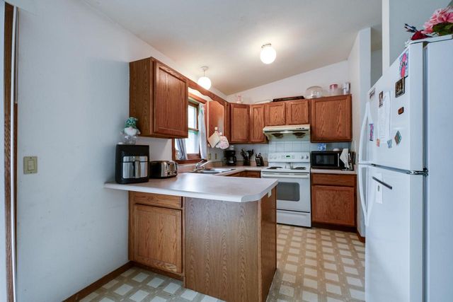 5830 Oxbow Bend, Madison, WI 53716
