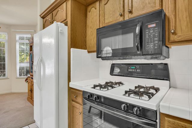 112 Douglas Dr, Lincoln, CA 95648