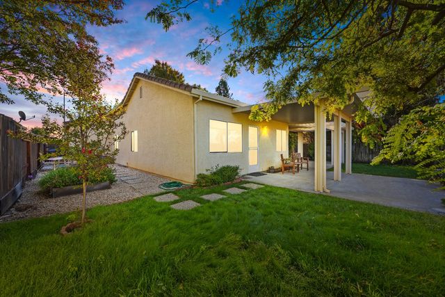 112 Douglas Dr, Lincoln, CA 95648