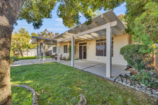 112 Douglas Dr, Lincoln, CA 95648