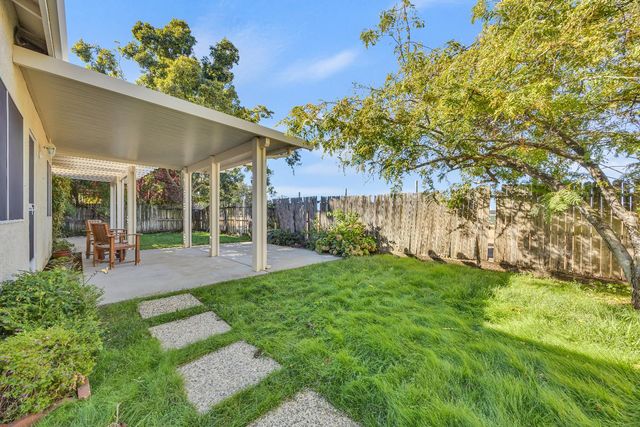 112 Douglas Dr, Lincoln, CA 95648