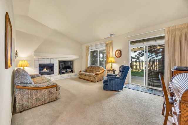 112 Douglas Dr, Lincoln, CA 95648