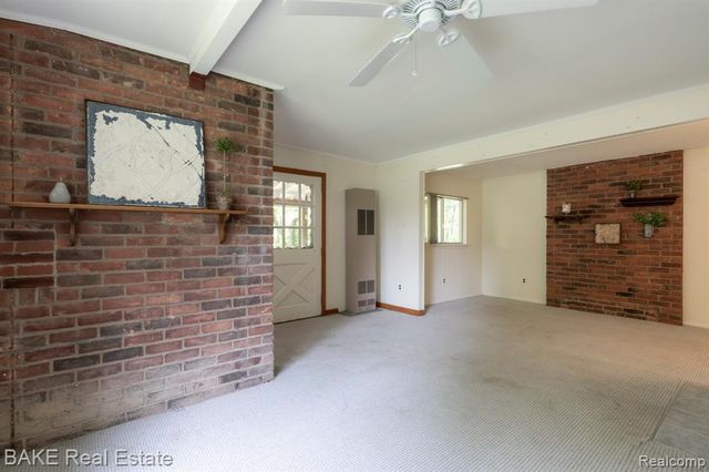 800 Parkview Drive, Plymouth, MI 48170