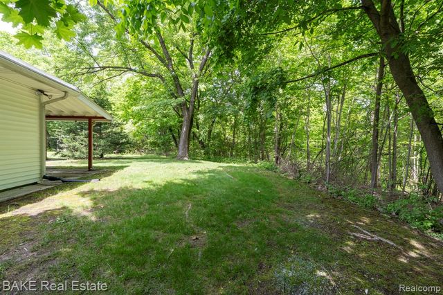 800 Parkview Drive, Plymouth, MI 48170