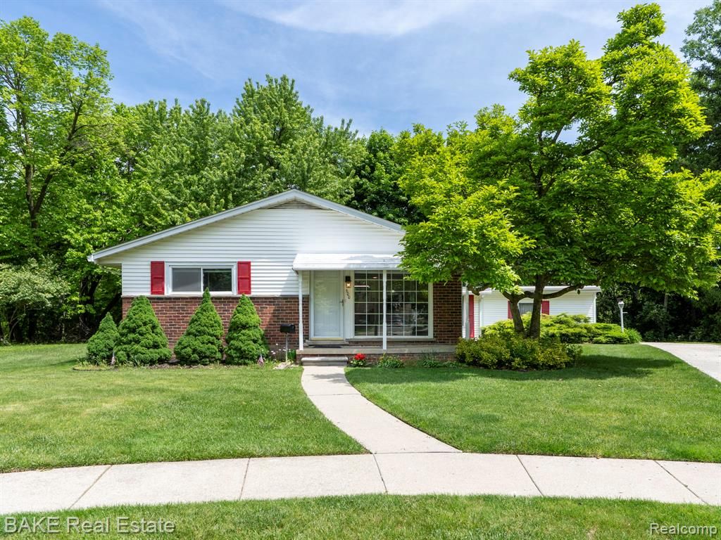 800 Parkview Drive, Plymouth, MI 48170