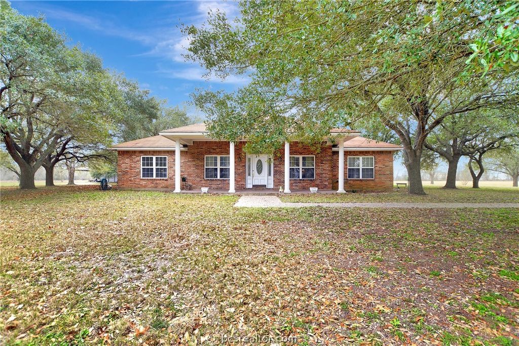 9310 South Business 6, Navasota, TX 77868 — photo 5