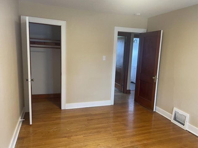 4626 N Ironwood LANE, Glendale, WI 53209