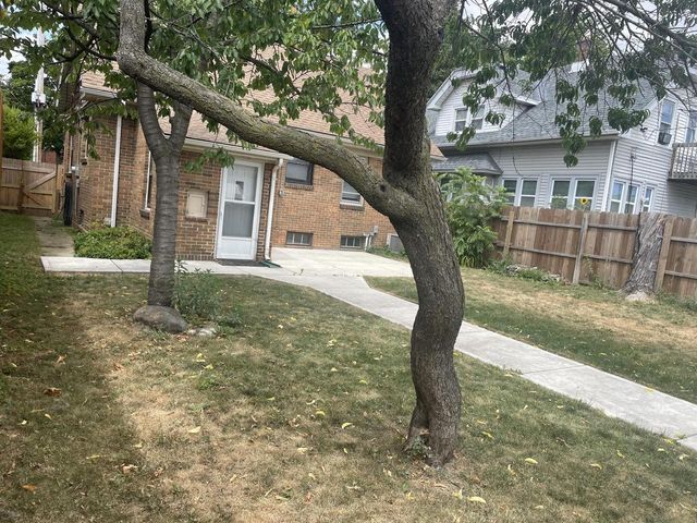 4626 N Ironwood LANE, Glendale, WI 53209