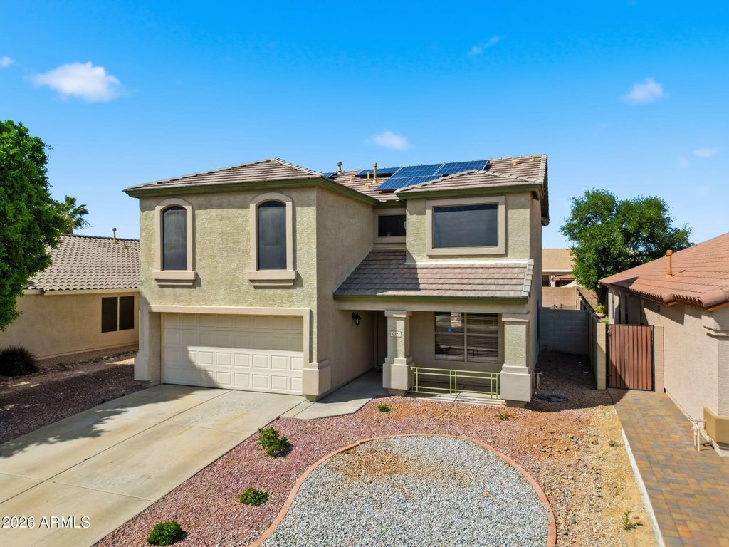 Image 2 of property listing at 10222 W JESSIE Lane, Peoria, AZ 85383
