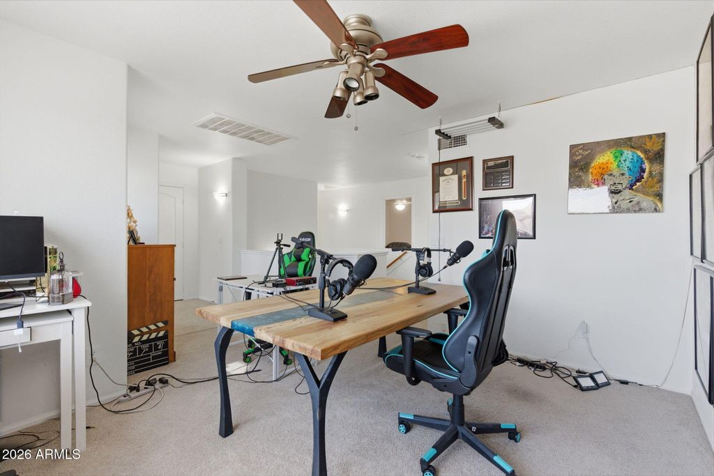 Image 21 of property listing at 10222 W JESSIE Lane, Peoria, AZ 85383