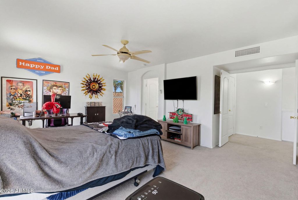 Image 23 of property listing at 10222 W JESSIE Lane, Peoria, AZ 85383