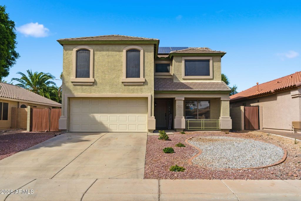 Image 3 of property listing at 10222 W JESSIE Lane, Peoria, AZ 85383