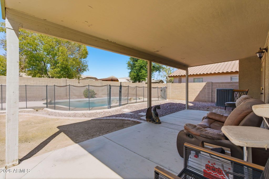 Image 32 of property listing at 10222 W JESSIE Lane, Peoria, AZ 85383