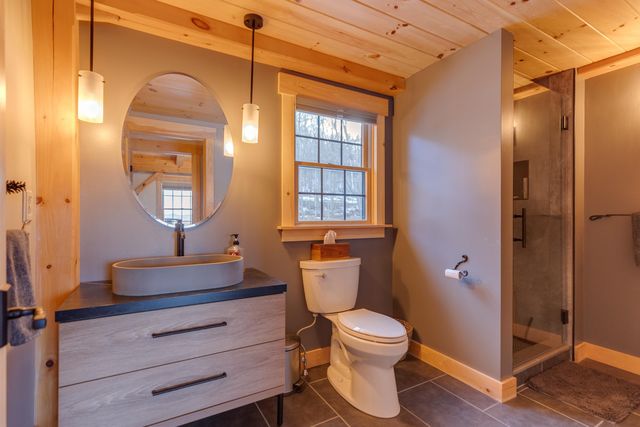 365 Tunnel Stream Road, Benton, NH 03785