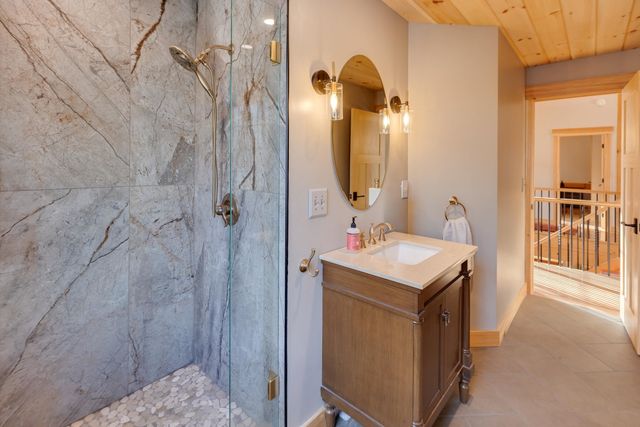 365 Tunnel Stream Road, Benton, NH 03785