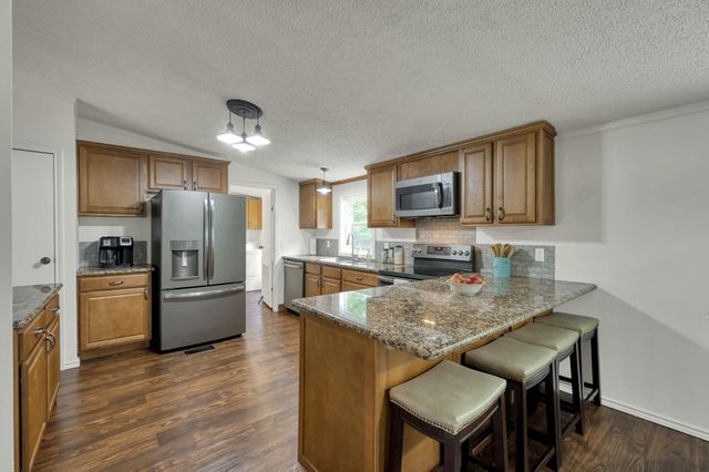 138 Cedar Court, Magnolia, TX 77355