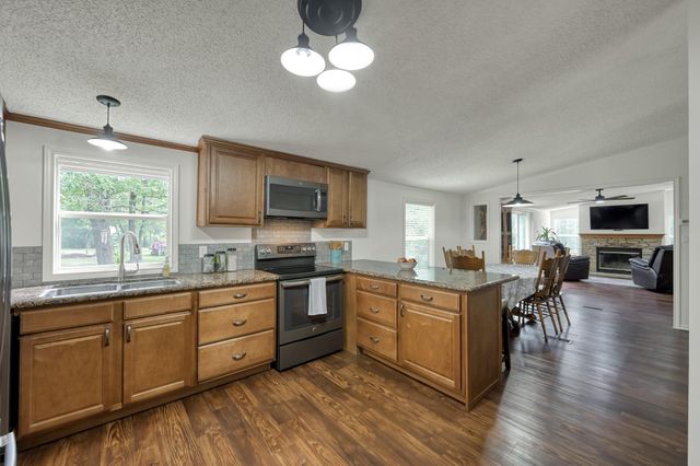 138 Cedar Court, Magnolia, TX 77355