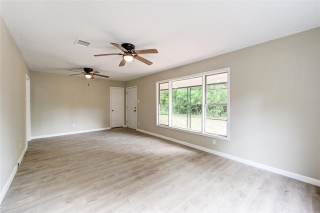 808 State Highway Loop 393, Goodrich, TX 77335