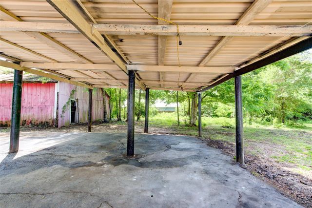 808 State Highway Loop 393, Goodrich, TX 77335