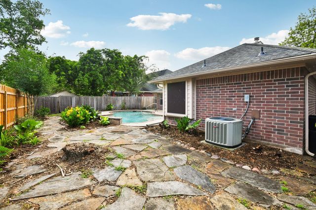 6315 New Oak Court, Humble, TX 77346