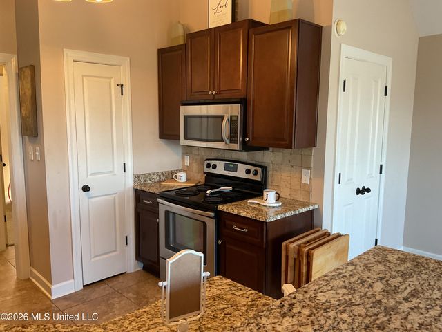 4749` SW Cantata Drive, Walls, MS 38680