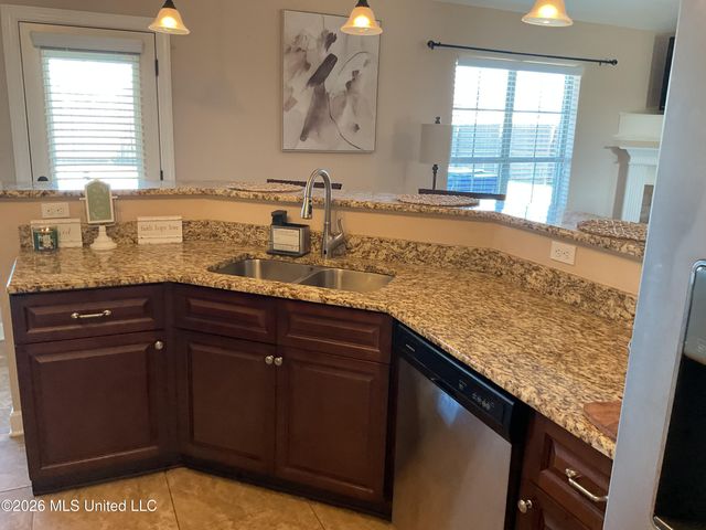 4749` SW Cantata Drive, Walls, MS 38680