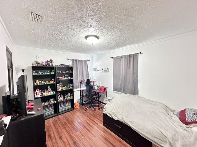 5032 Goodman Avenue, Fort Worth, TX 76107