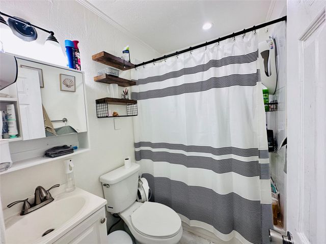 5032 Goodman Avenue, Fort Worth, TX 76107