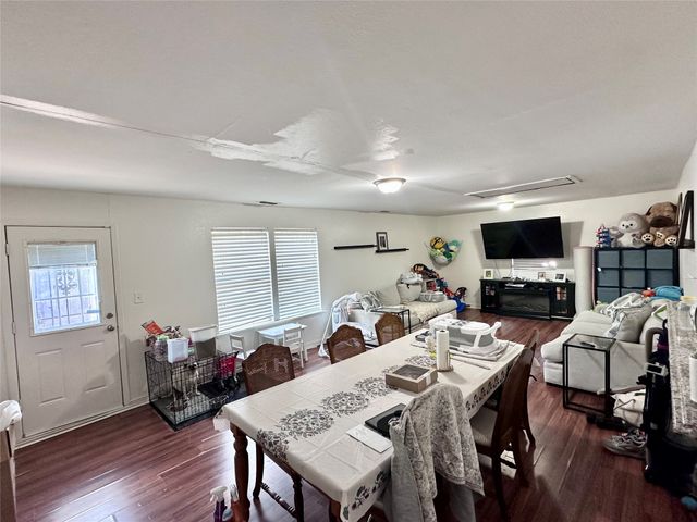 5032 Goodman Avenue, Fort Worth, TX 76107