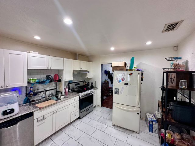 5032 Goodman Avenue, Fort Worth, TX 76107