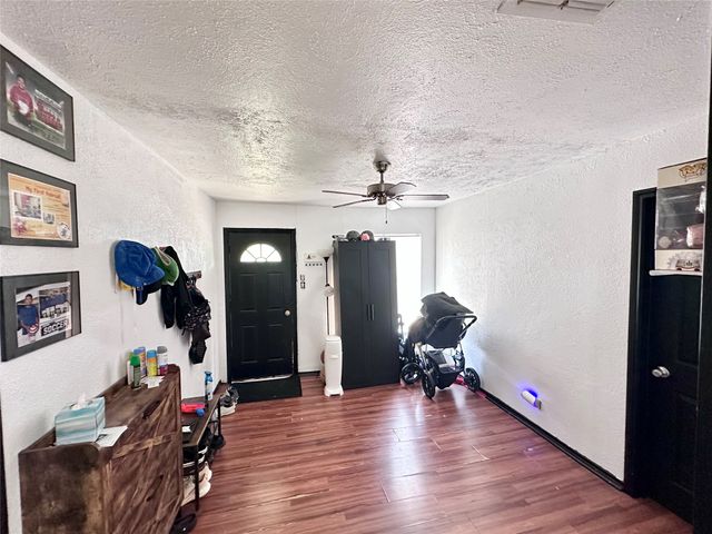 5032 Goodman Avenue, Fort Worth, TX 76107