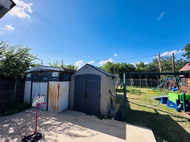5032 Goodman Avenue, Fort Worth, TX 76107