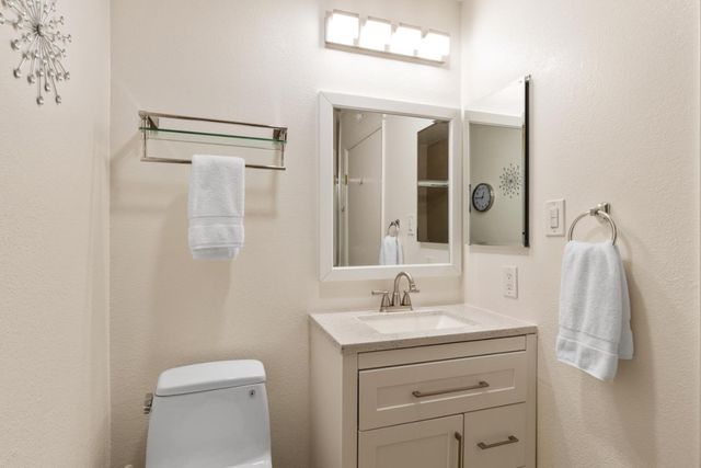 1 Laurel Street 102, San Carlos, CA 94070