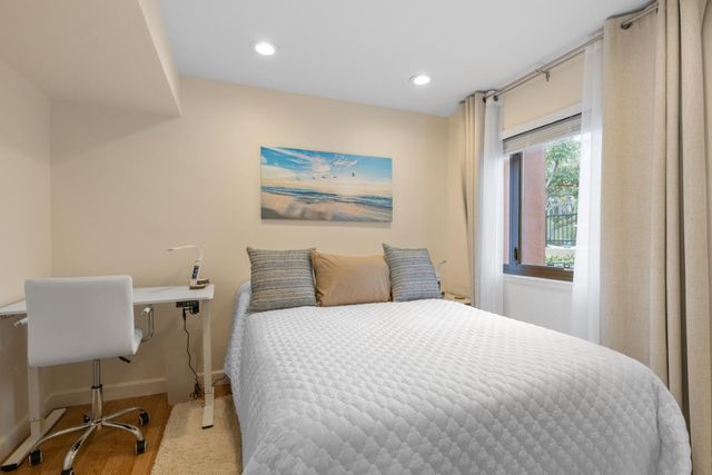1 Laurel Street 102, San Carlos, CA 94070