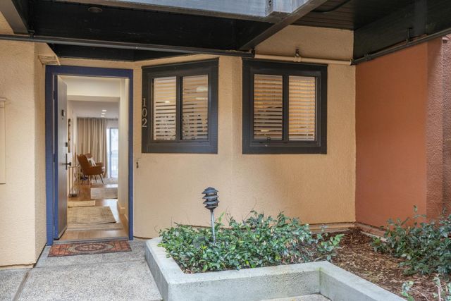 1 Laurel Street 102, San Carlos, CA 94070