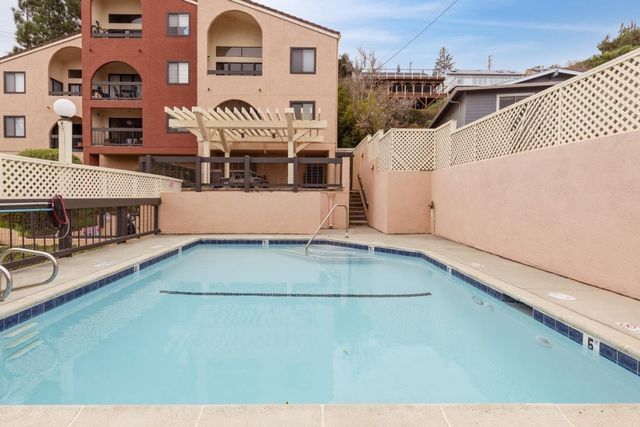 1 Laurel Street 102, San Carlos, CA 94070