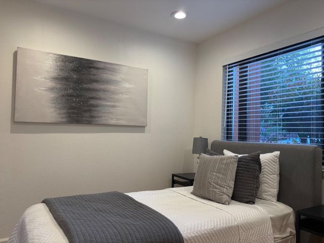 1 Laurel Street 102, San Carlos, CA 94070