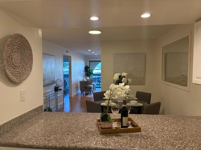 1 Laurel Street 102, San Carlos, CA 94070