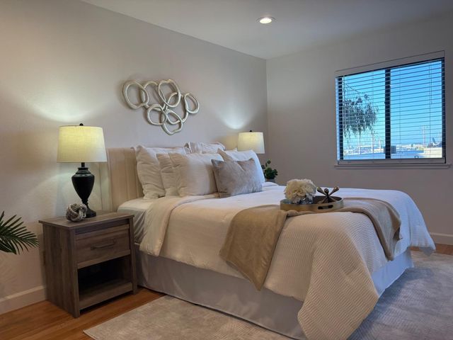 1 Laurel Street 102, San Carlos, CA 94070
