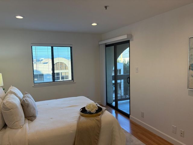 1 Laurel Street 102, San Carlos, CA 94070
